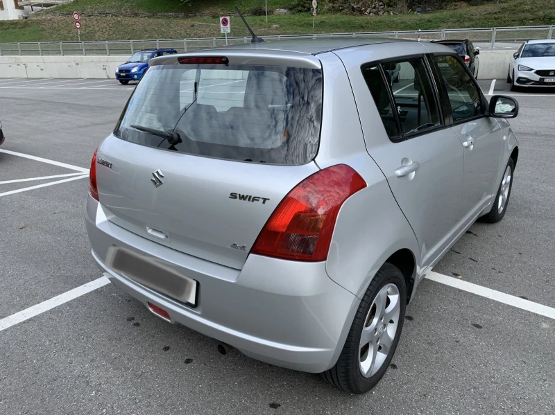 Suzuki Swift, снимка 9 - Автомобили и джипове - 47435333