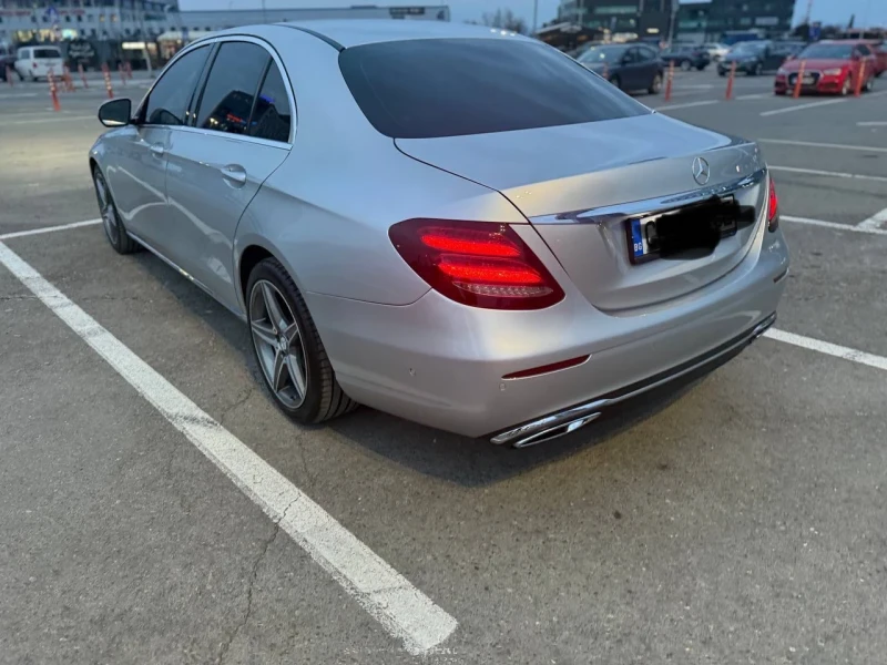 Mercedes-Benz E 220, снимка 7 - Автомобили и джипове - 49128329