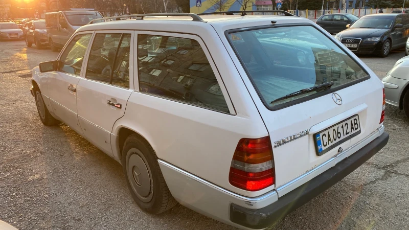 Mercedes-Benz 124, снимка 3 - Автомобили и джипове - 51684907