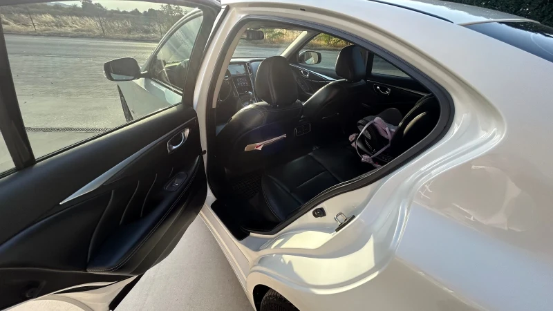 Infiniti Q50 2.0T, снимка 7 - Автомобили и джипове - 51549846