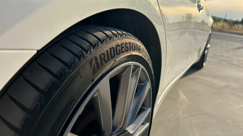 Infiniti Q50 2.0T, снимка 4 - Автомобили и джипове - 51549846