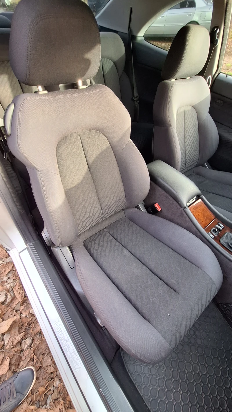 Mercedes-Benz CLK, снимка 14 - Автомобили и джипове - 52728581