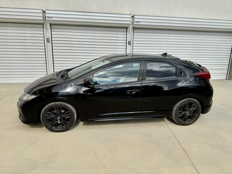 Honda Civic 1.6 i-DTEC Black Edition, снимка 7 - Автомобили и джипове - 52396945