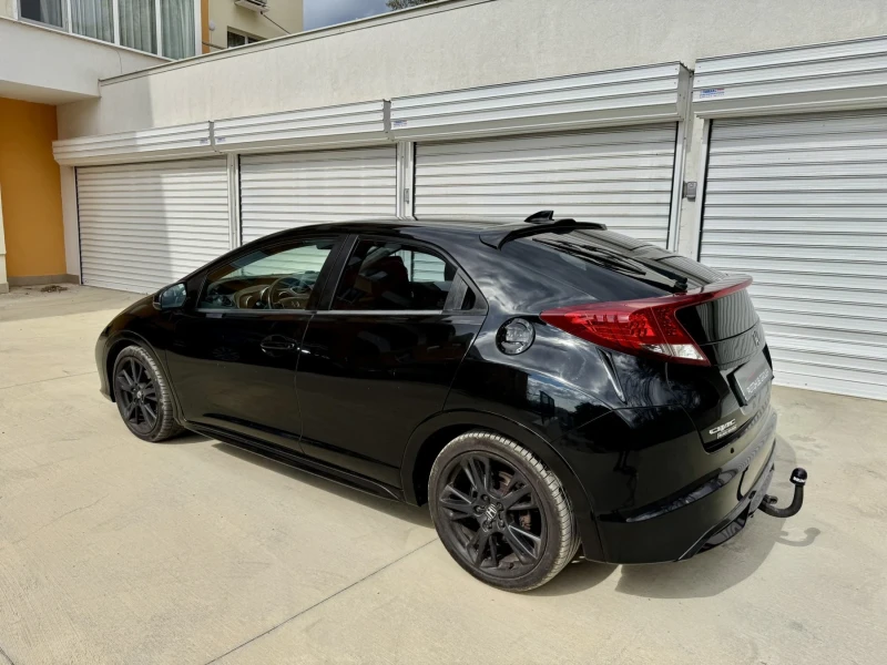 Honda Civic 1.6 i-DTEC Black Edition, снимка 6 - Автомобили и джипове - 52396945