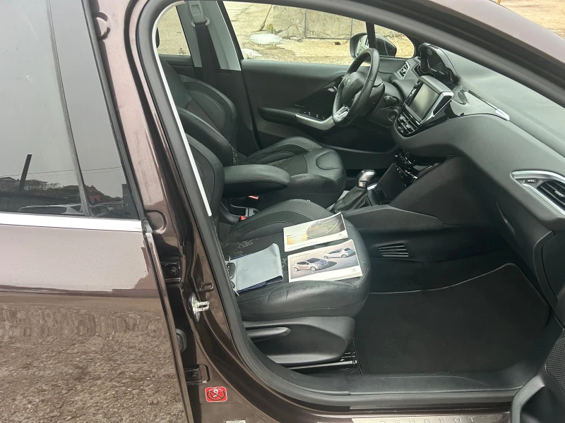 Peugeot 208 1.6-92k.c-E-HDI-ALLURE-ЛЕД-НАВИ-КОЖА-ПАНОРАМА-ТОП!, снимка 11 - Автомобили и джипове - 52206389