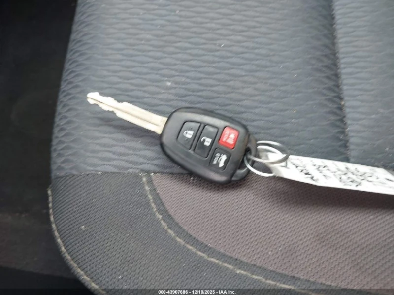 Toyota Corolla 1.8L I-4 DOHC, VVT, 132HP Front Wheel Drive, снимка 3 - Автомобили и джипове - 52915351