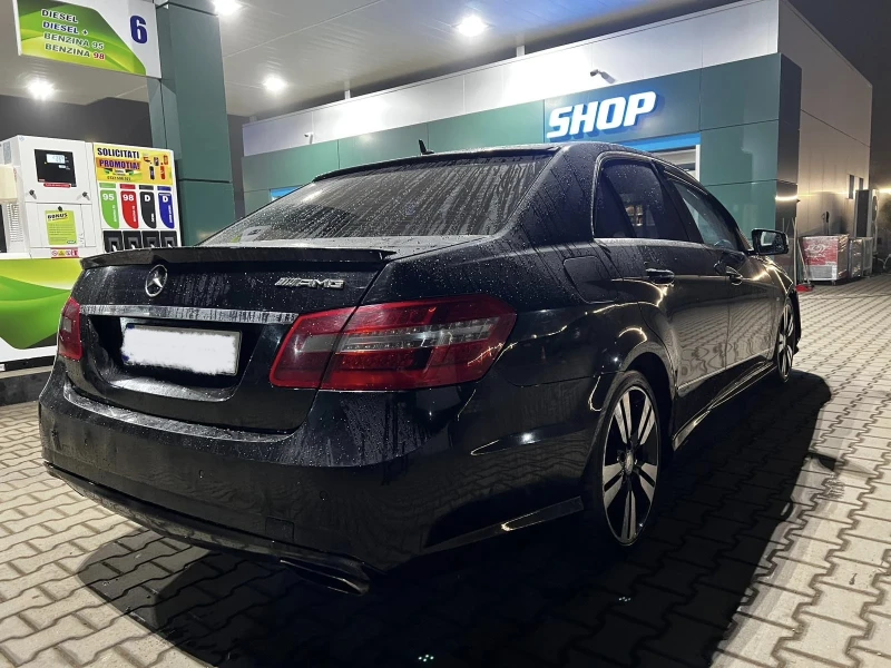 Mercedes-Benz E 350 7G* AMG* LED, снимка 3 - Автомобили и джипове - 52957562