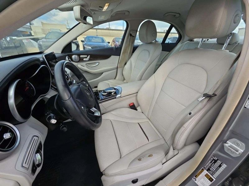 Mercedes-Benz C 300 Sedan w/Luxury Pkg, снимка 5 - Автомобили и джипове - 53201940