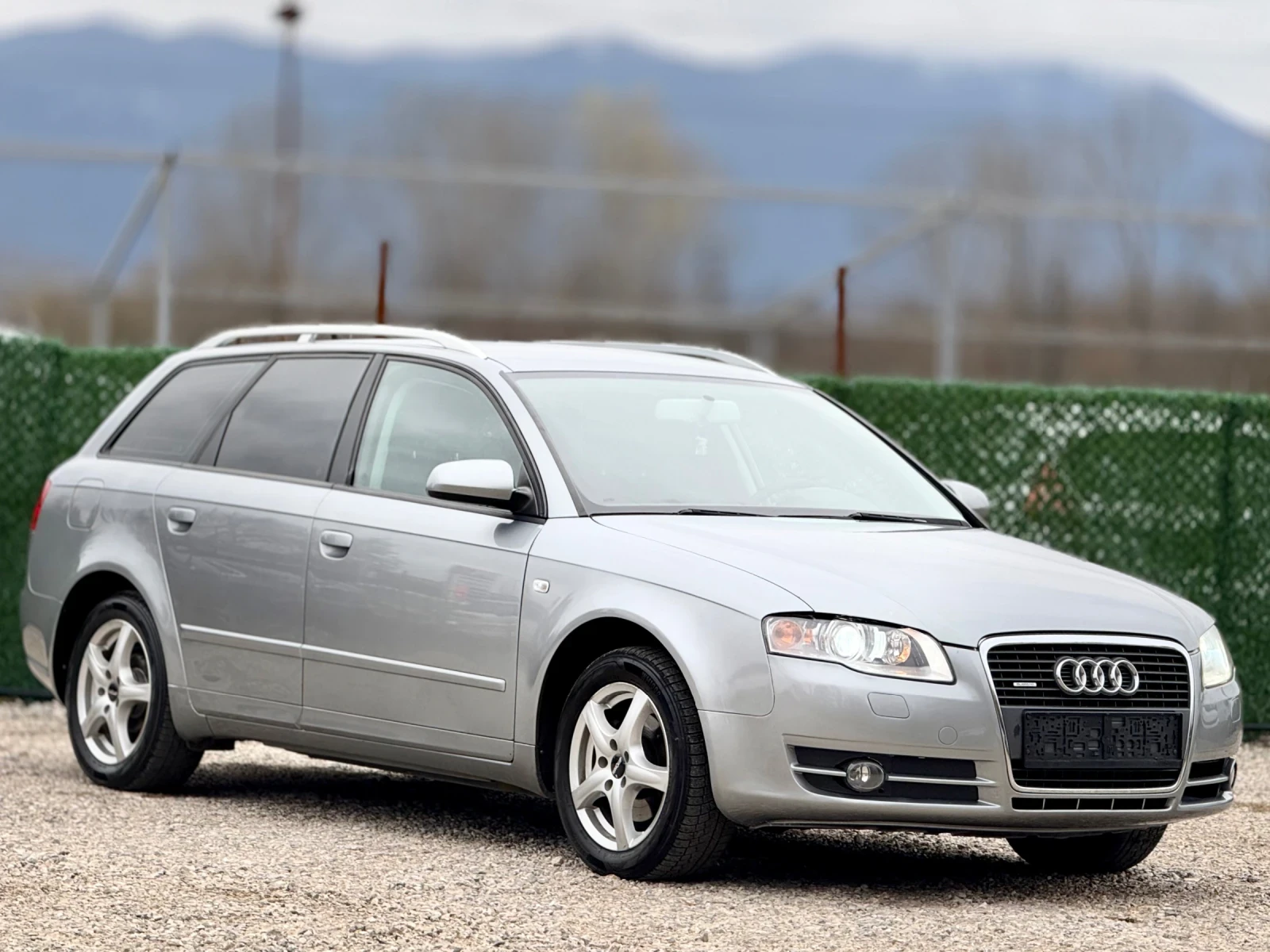 Audi A4 2.0TDi 4x4* XENON* NAVI, снимка 1