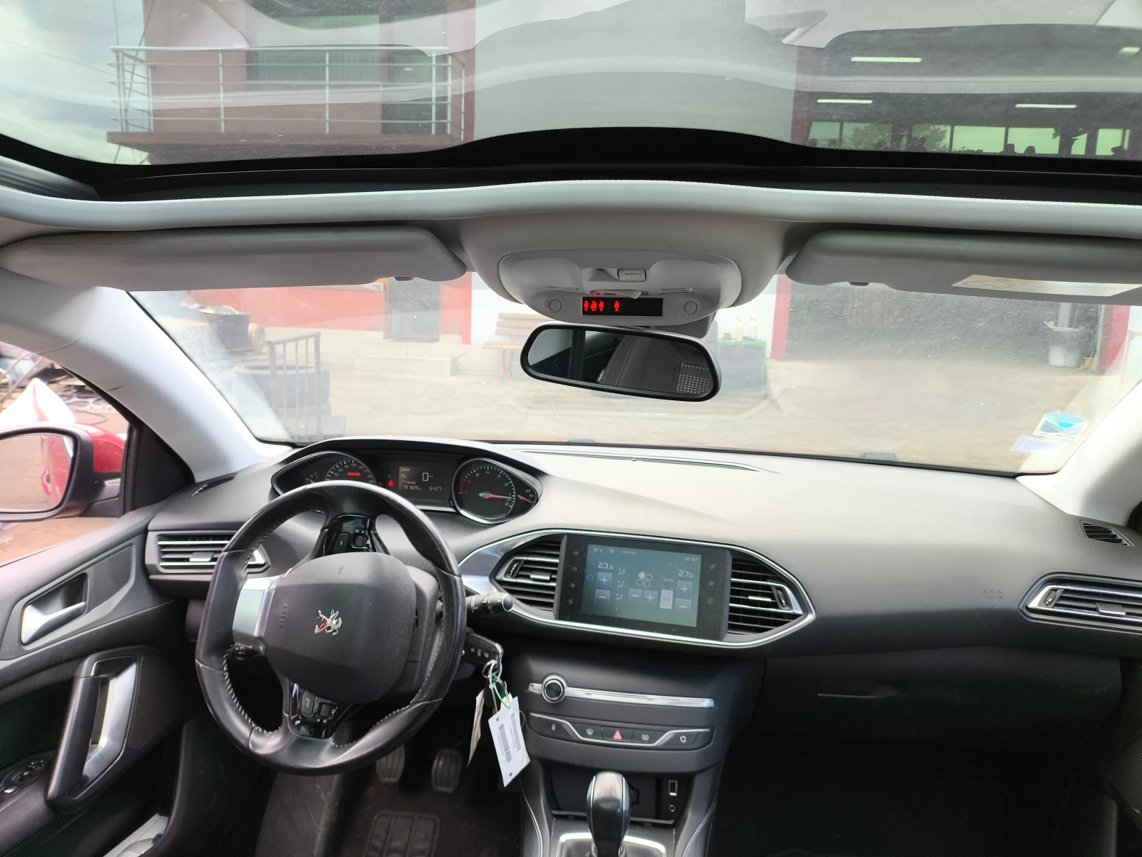 Peugeot 308 1.2T 2бр - изображение 6