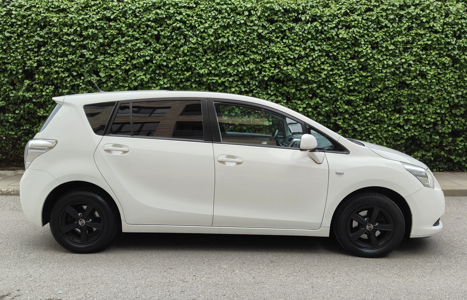 Toyota Verso 1.8 VVT-i Aspiration - изображение 2