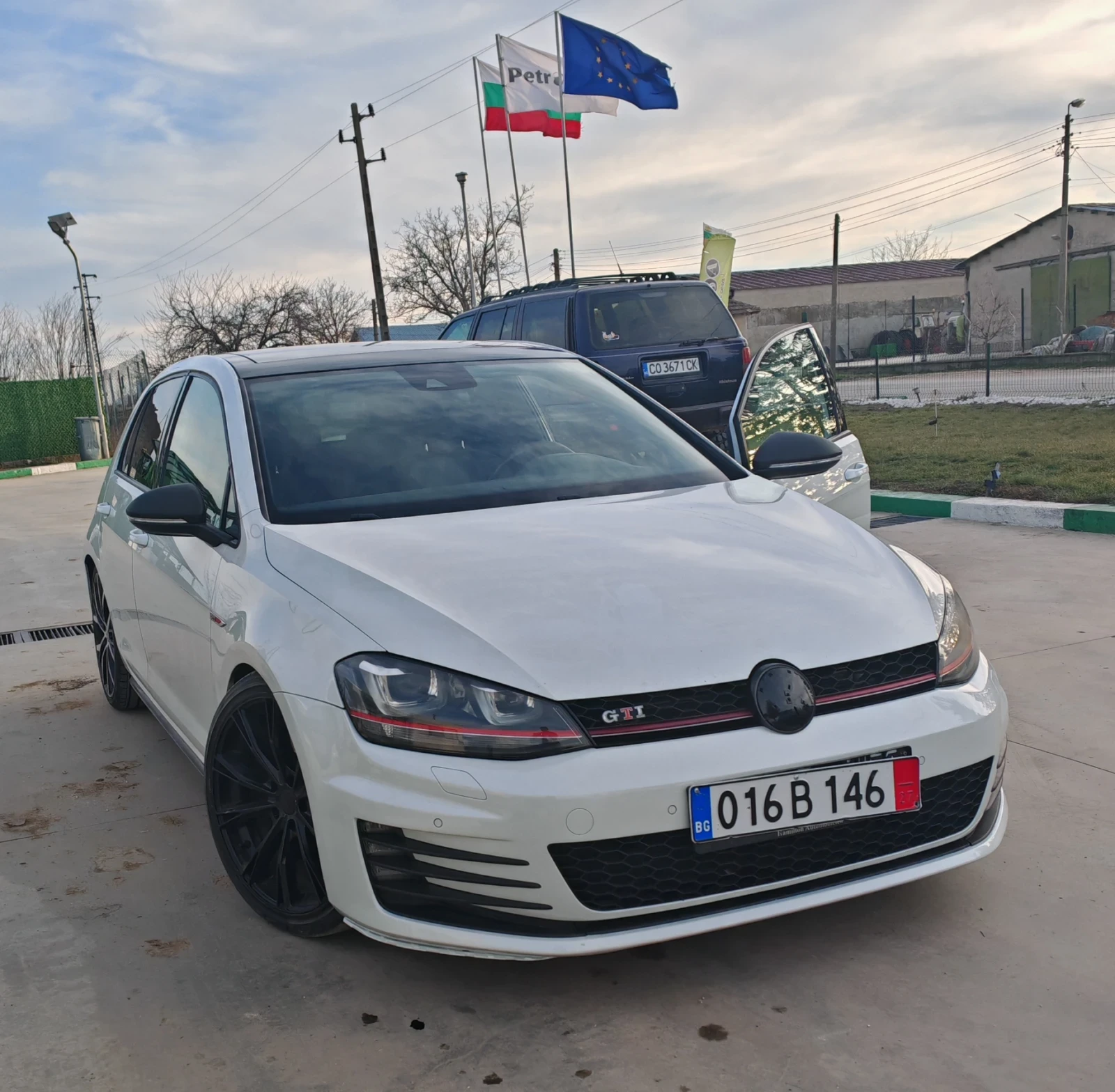 VW Golf 2.0 TSI GTI AVTOMAT  - изображение 7