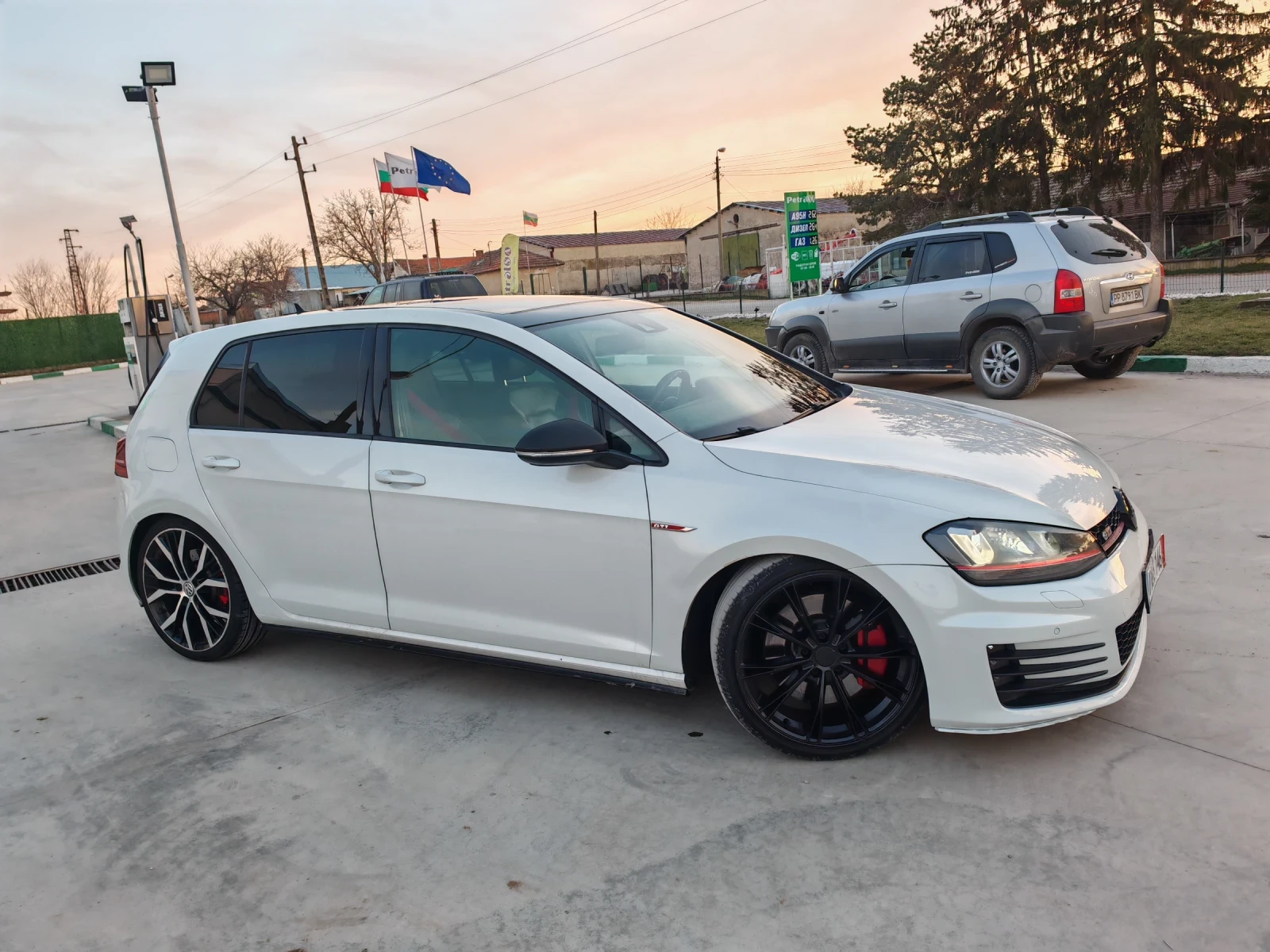 VW Golf 2.0 TSI GTI AVTOMAT  - изображение 8