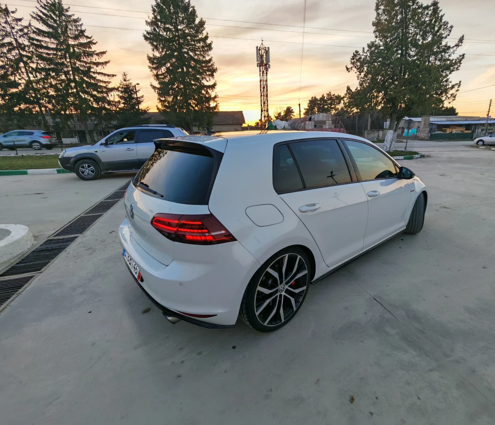 VW Golf 2.0 TSI GTI AVTOMAT  - изображение 3