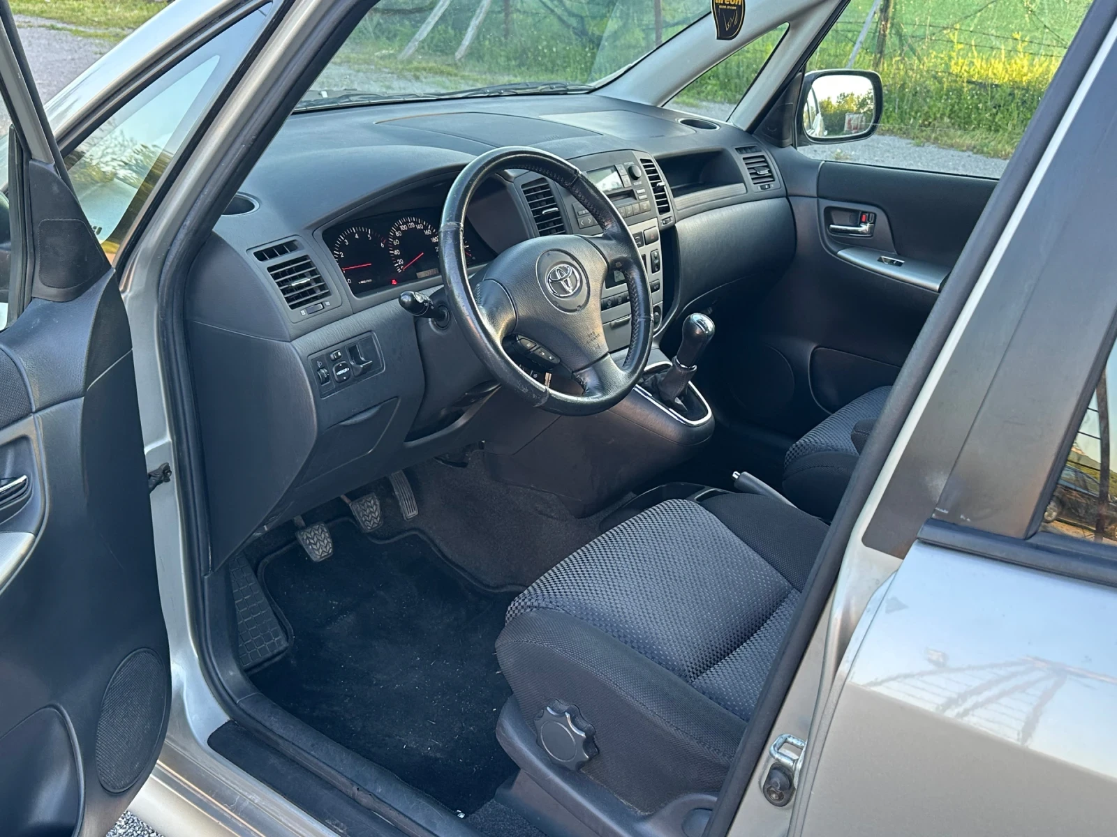 Toyota Corolla verso 2.0 D-4D - изображение 5