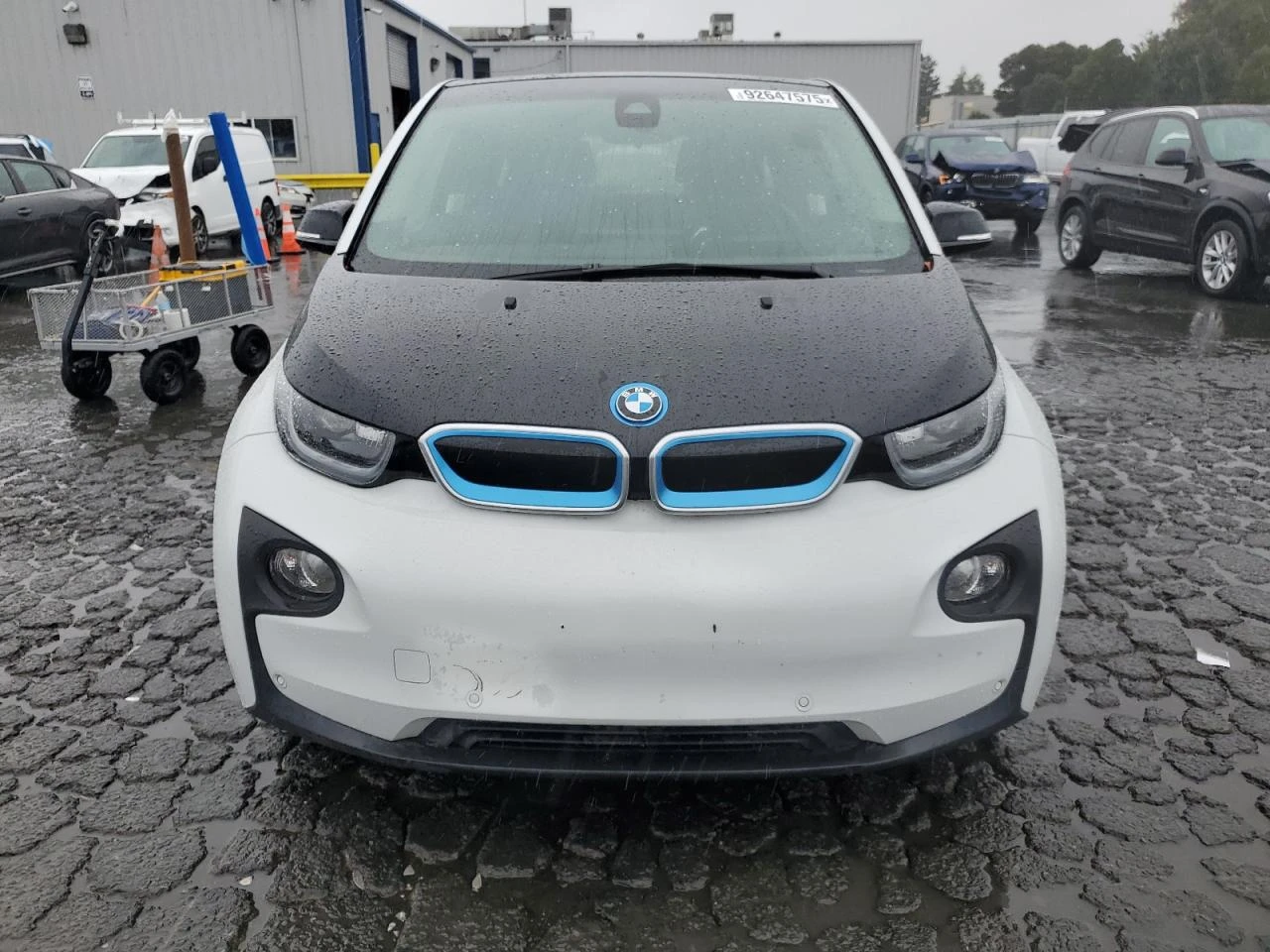 BMW i3  - изображение 2