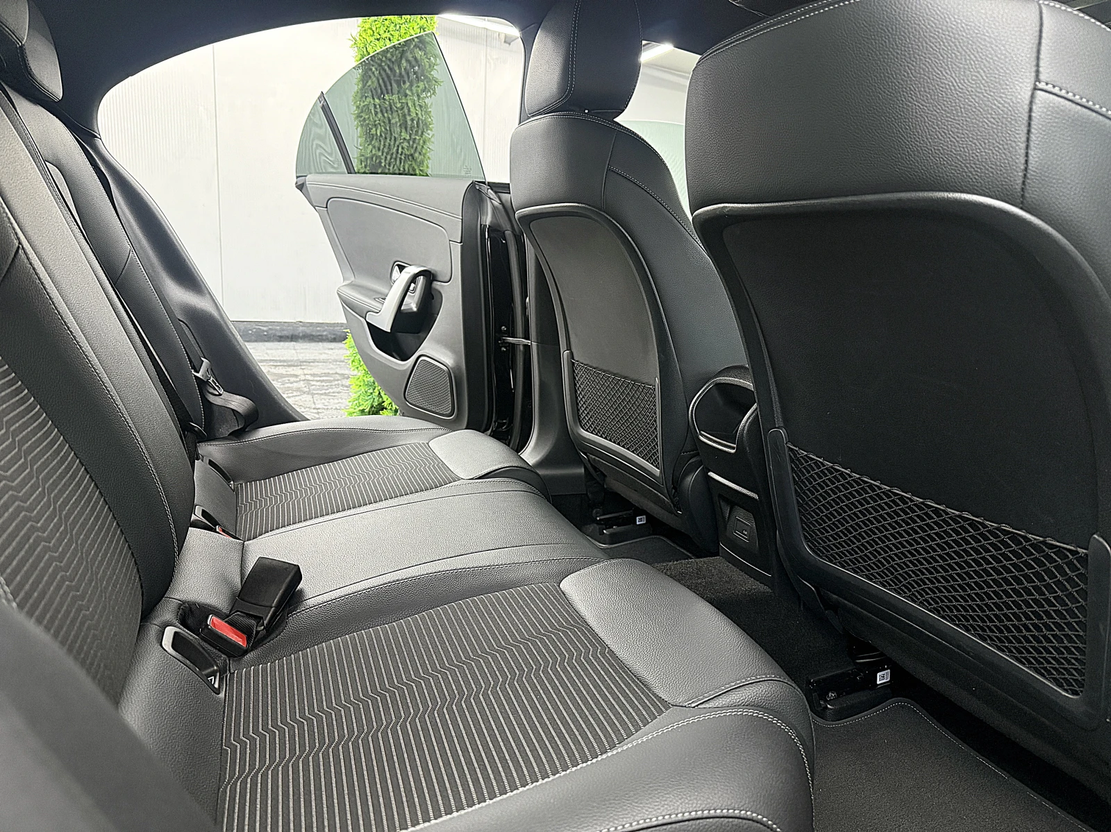 Mercedes-Benz CLA 200 AMG-line/DIGITAL/KeylessGO/TOP!!!/СОБСТВЕН ЛИЗИНГ, снимка 11 - Автомобили и джипове - 53871454