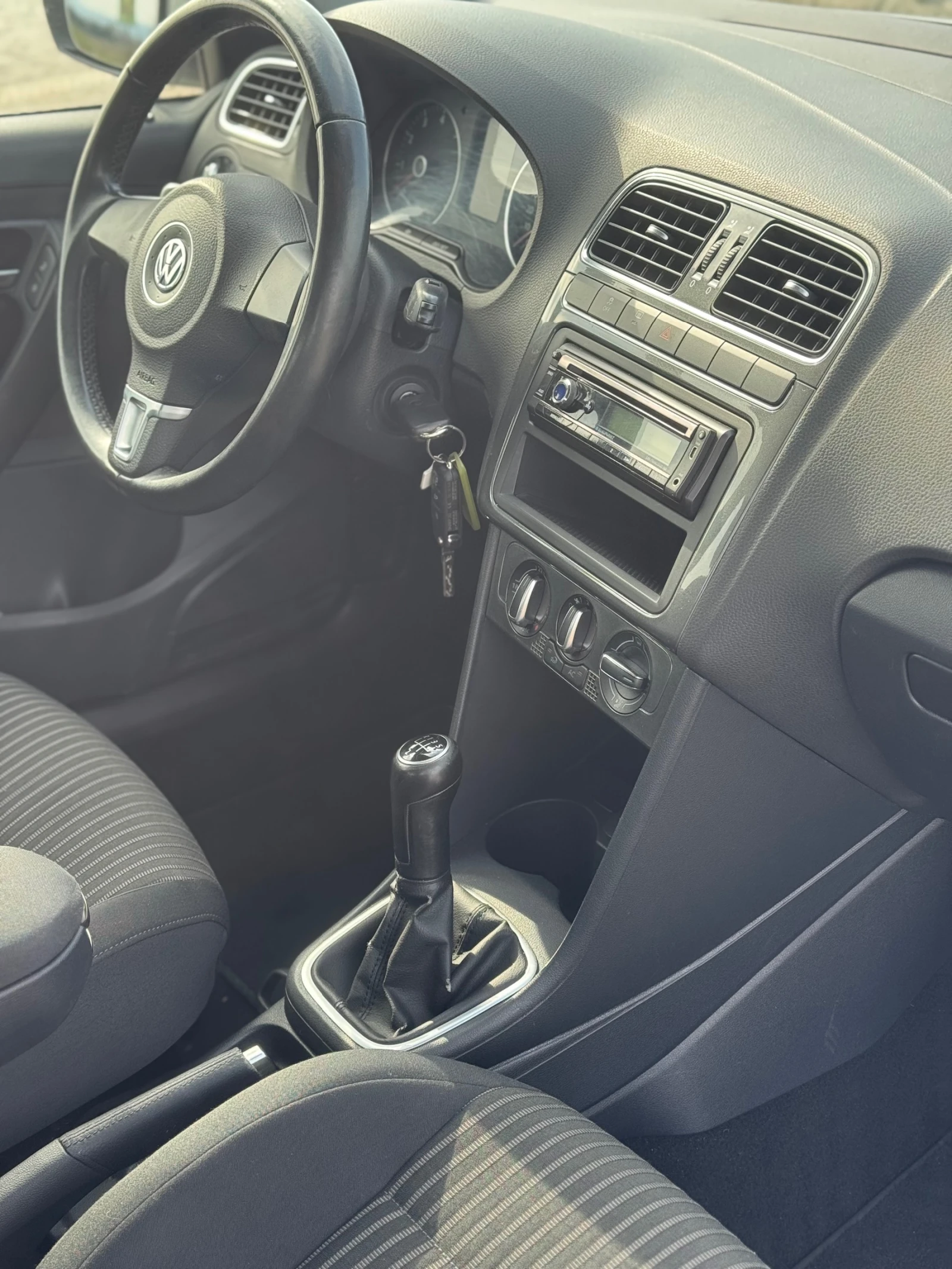 VW Polo 1.4i* Климатик* Германия* Фейслифт* 185км, снимка 12 - Автомобили и джипове - 53989842