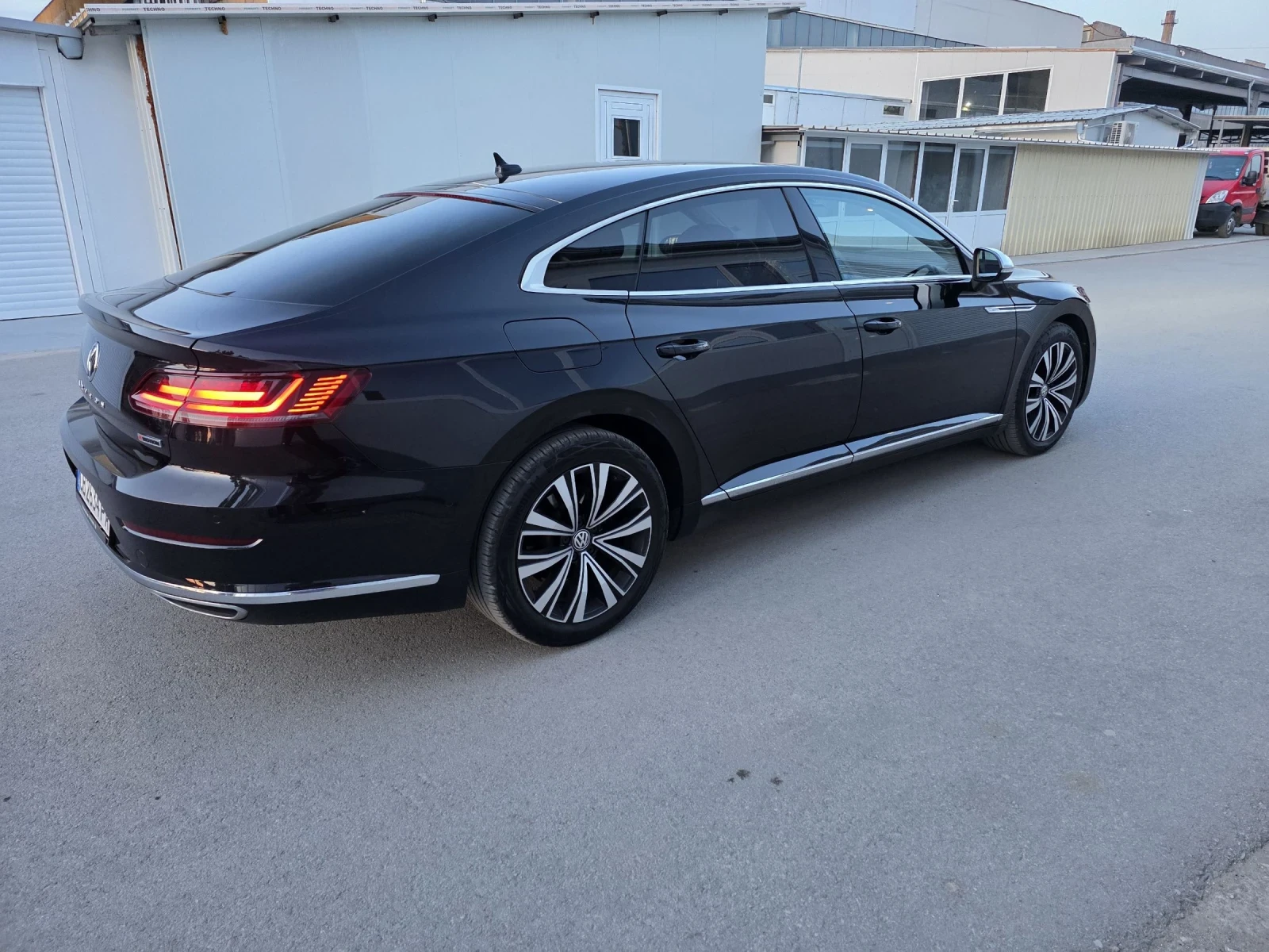 VW Arteon 4X4, снимка 5 - Автомобили и джипове - 54346674