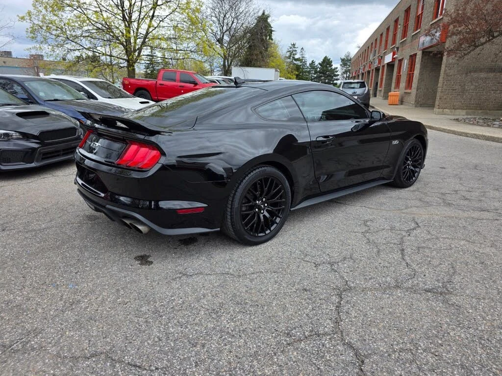 Ford Mustang GT Premium Fastback* AвтоКредит * (ЦЕНА ДО БГ), снимка 4 - Автомобили и джипове - 54444619