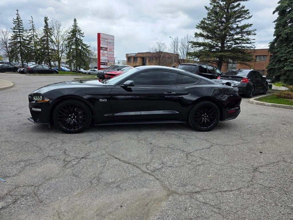 Ford Mustang GT Premium Fastback* AвтоКредит * (ЦЕНА ДО БГ), снимка 3 - Автомобили и джипове - 54444619