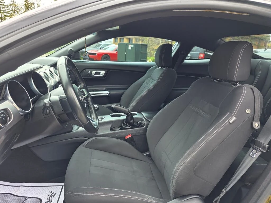 Ford Mustang GT Premium Fastback* AвтоКредит * (ЦЕНА ДО БГ), снимка 7 - Автомобили и джипове - 54444619