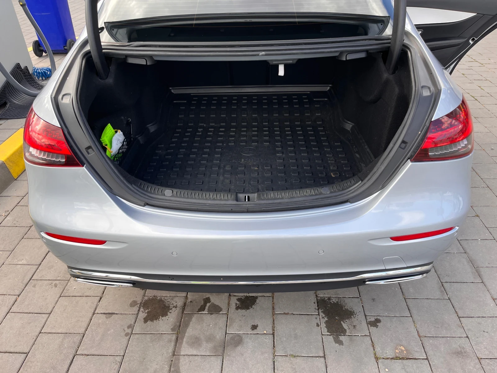 Mercedes-Benz E 200, снимка 9 - Автомобили и джипове - 56243174