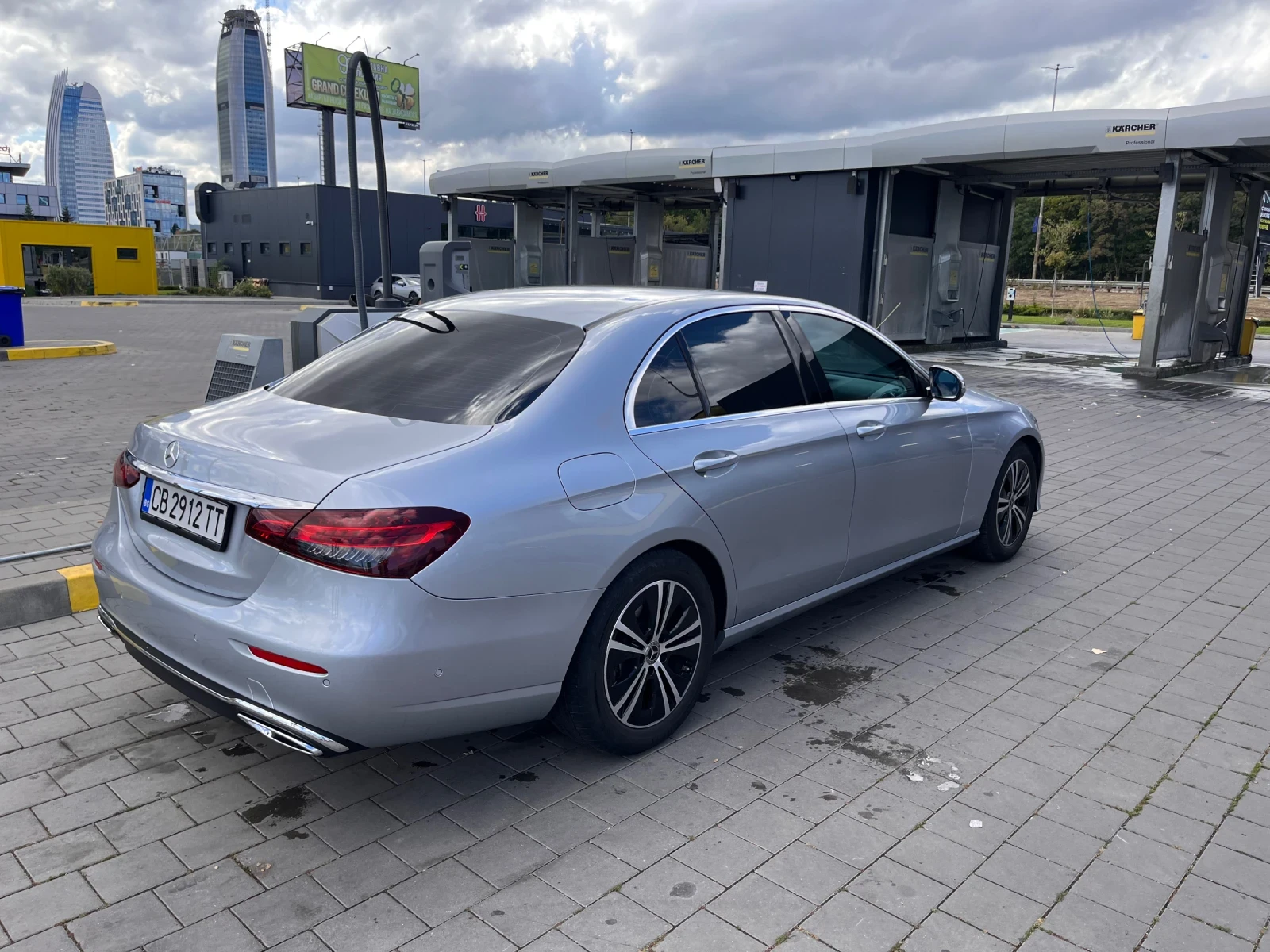 Mercedes-Benz E 200, снимка 7 - Автомобили и джипове - 56243174