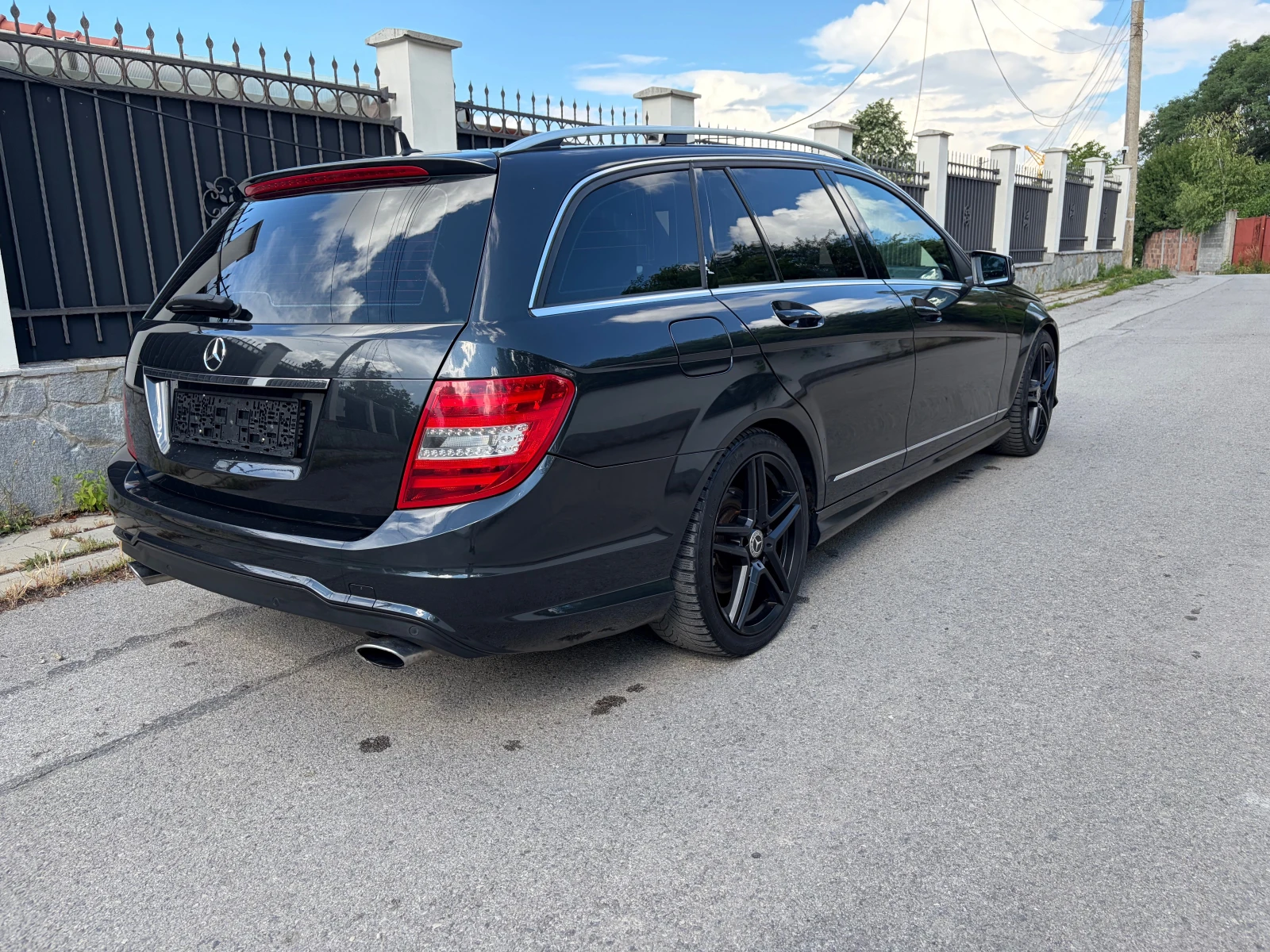 Mercedes-Benz C 300 AMG / 4 matic, снимка 10 - Автомобили и джипове - 55050336