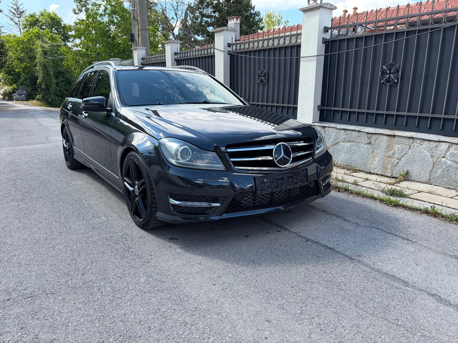 Mercedes-Benz C 300 AMG / 4 matic, снимка 3 - Автомобили и джипове - 55050336