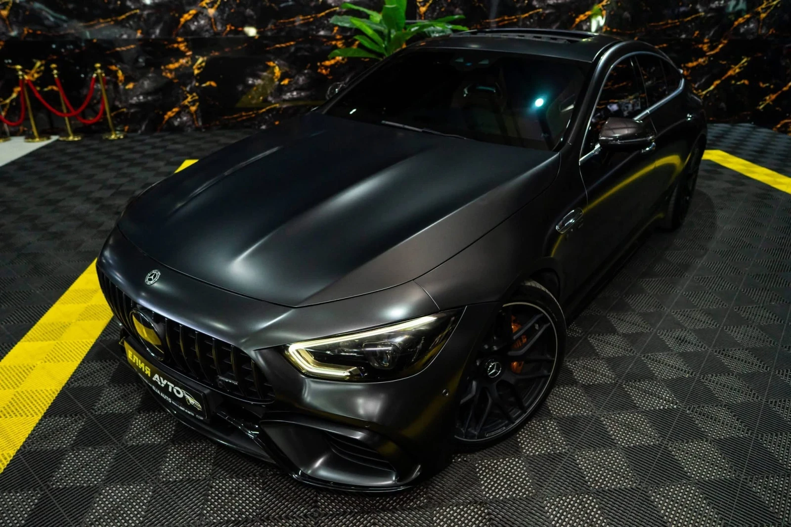 Mercedes-Benz AMG GT 63S 4MATIC+ CARBON CERAMIC LED BURM ЛИЗИНГ 100%, снимка 5 - Автомобили и джипове - 55160379
