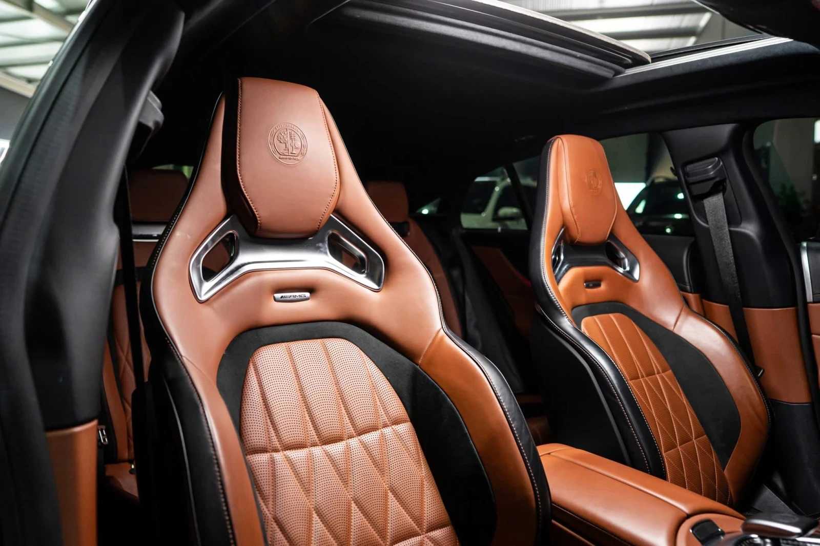 Mercedes-Benz AMG GT 63S 4MATIC+ CARBON CERAMIC LED BURM ЛИЗИНГ 100%, снимка 12 - Автомобили и джипове - 55160379
