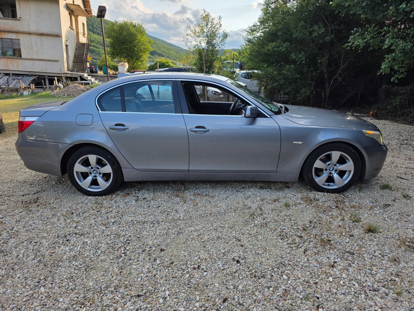 BMW 520 E 60, снимка 5 - Автомобили и джипове - 55316652