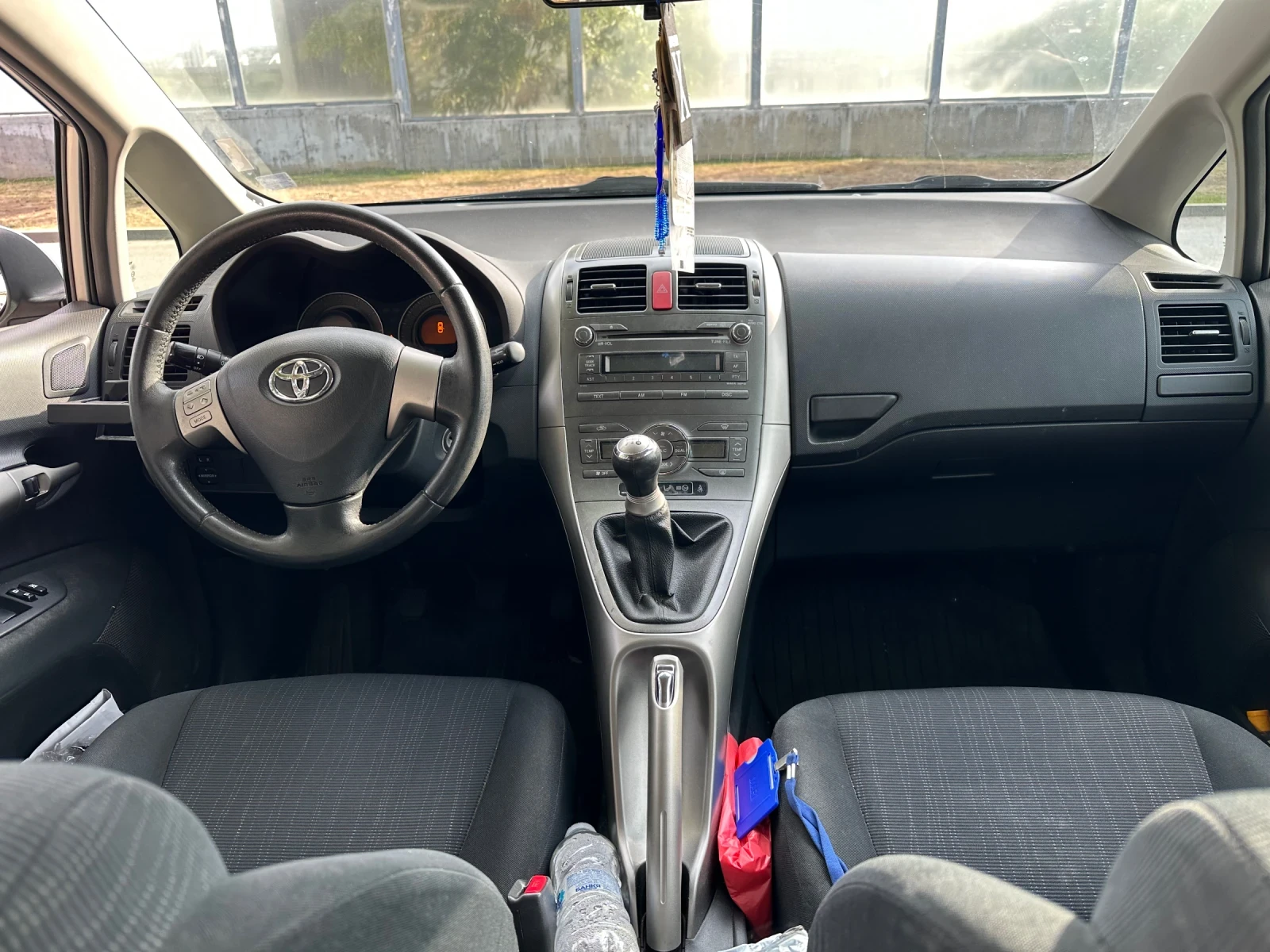 Toyota Auris, снимка 8 - Автомобили и джипове - 55396793
