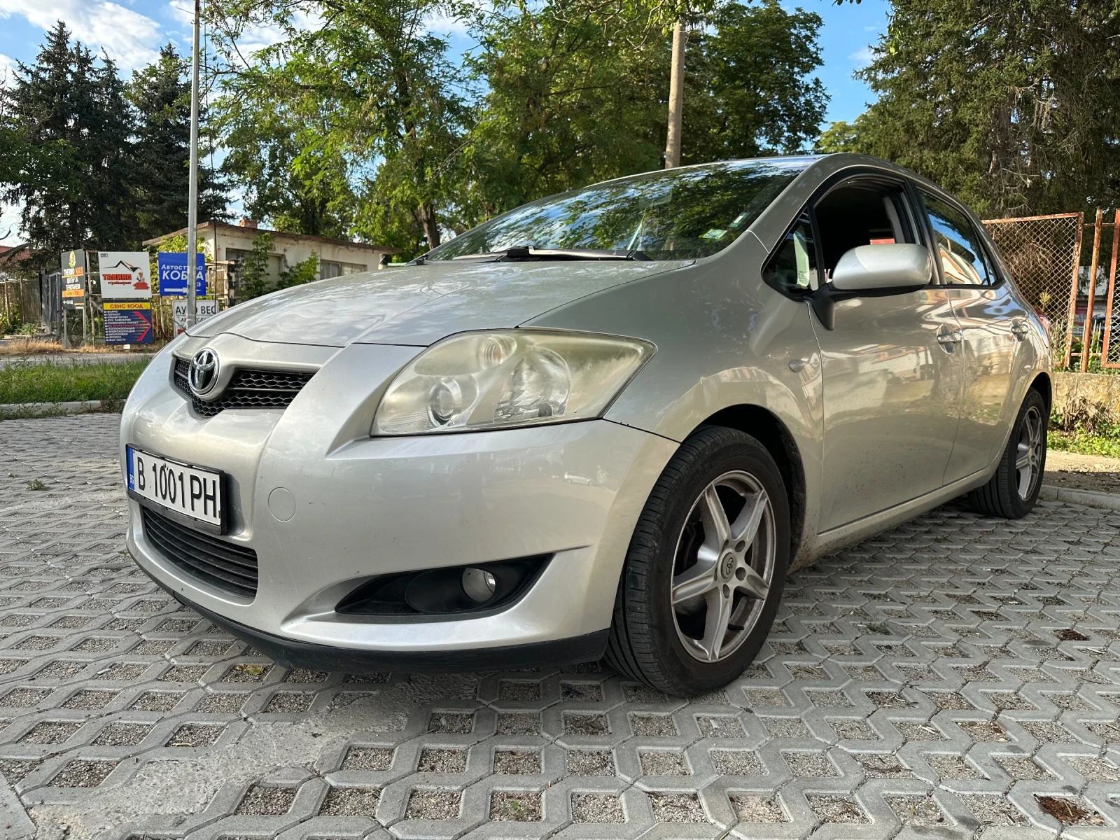 Toyota Auris, снимка 2 - Автомобили и джипове - 55396793