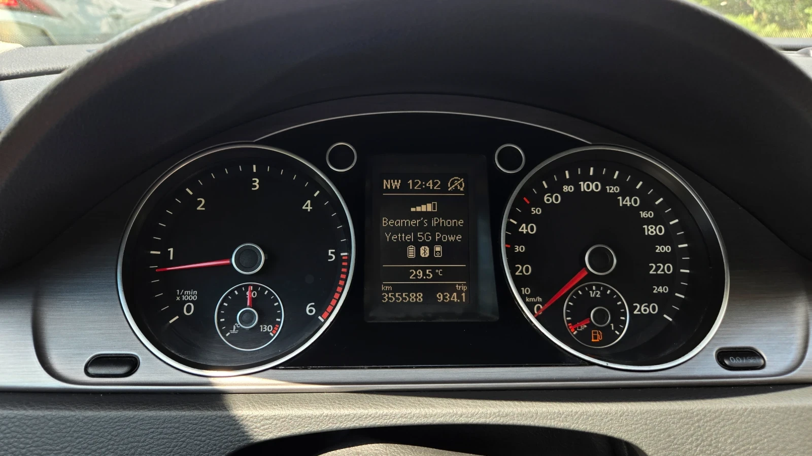 VW Passat 1.6 TDI, Clima, NAVI, снимка 9 - Автомобили и джипове - 55705171