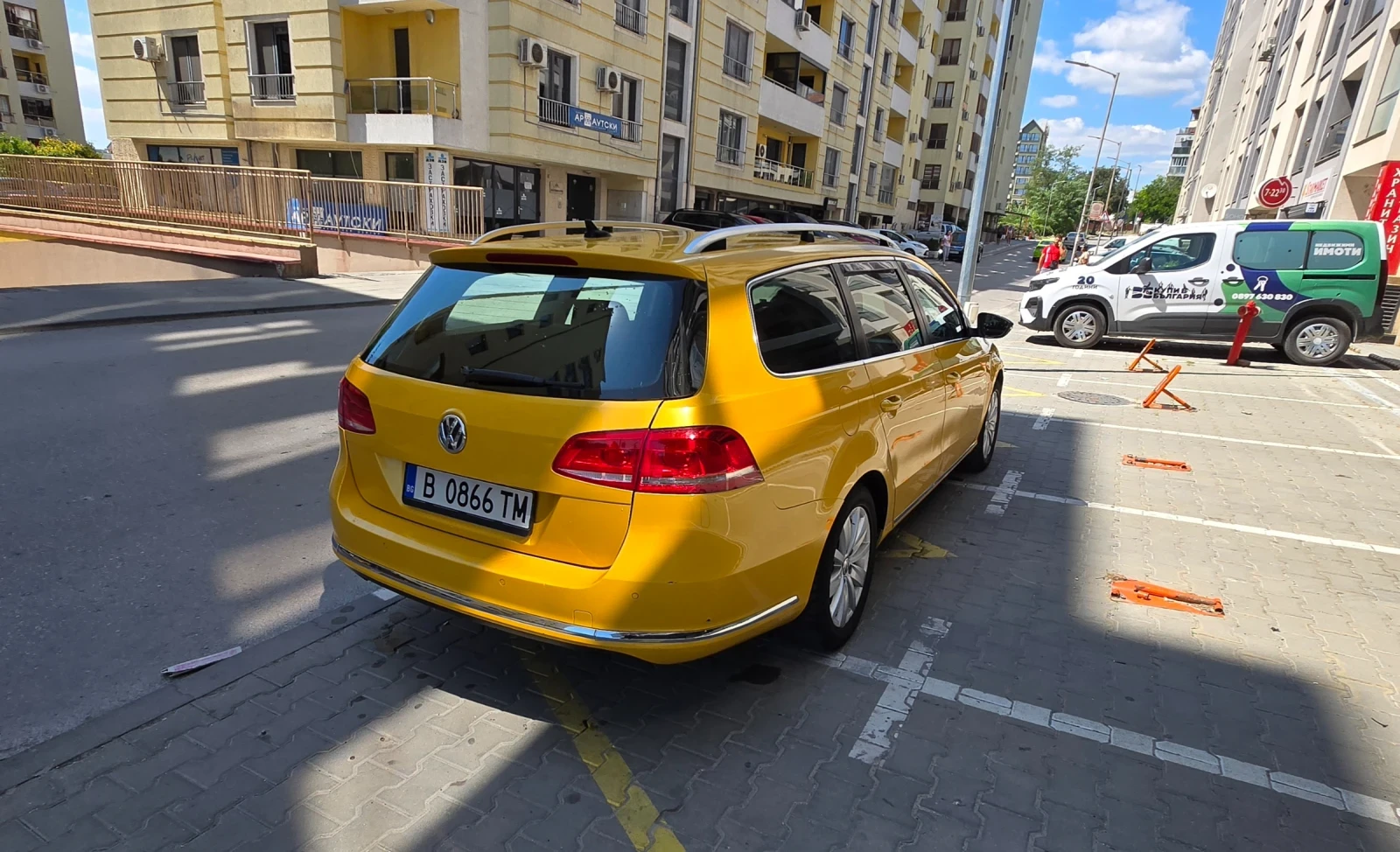 VW Passat 1.6 TDI, Clima, NAVI, снимка 4 - Автомобили и джипове - 55705171