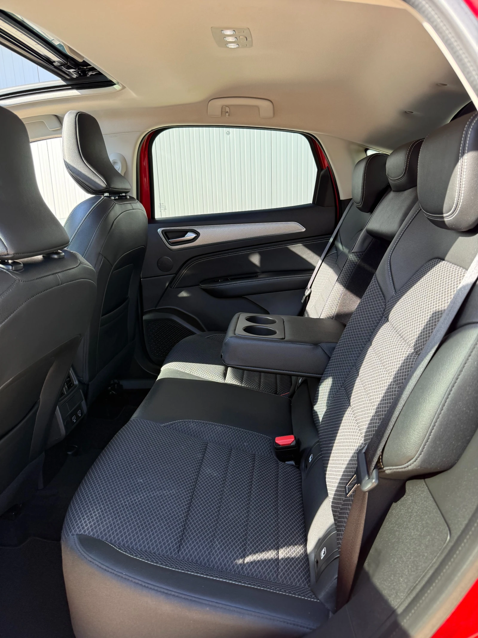 Renault Arkana, снимка 9 - Автомобили и джипове - 56524455