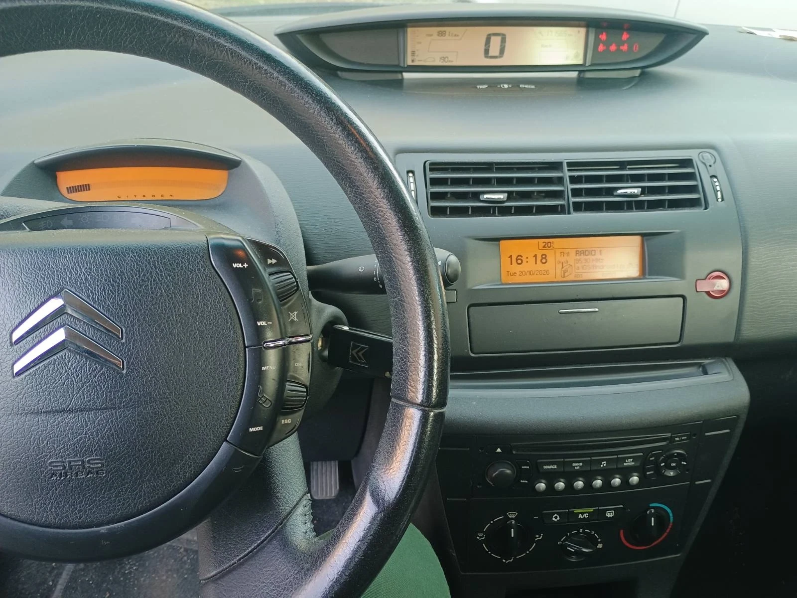 Citroen C4 1.6 HDI, снимка 10 - Автомобили и джипове - 56639902