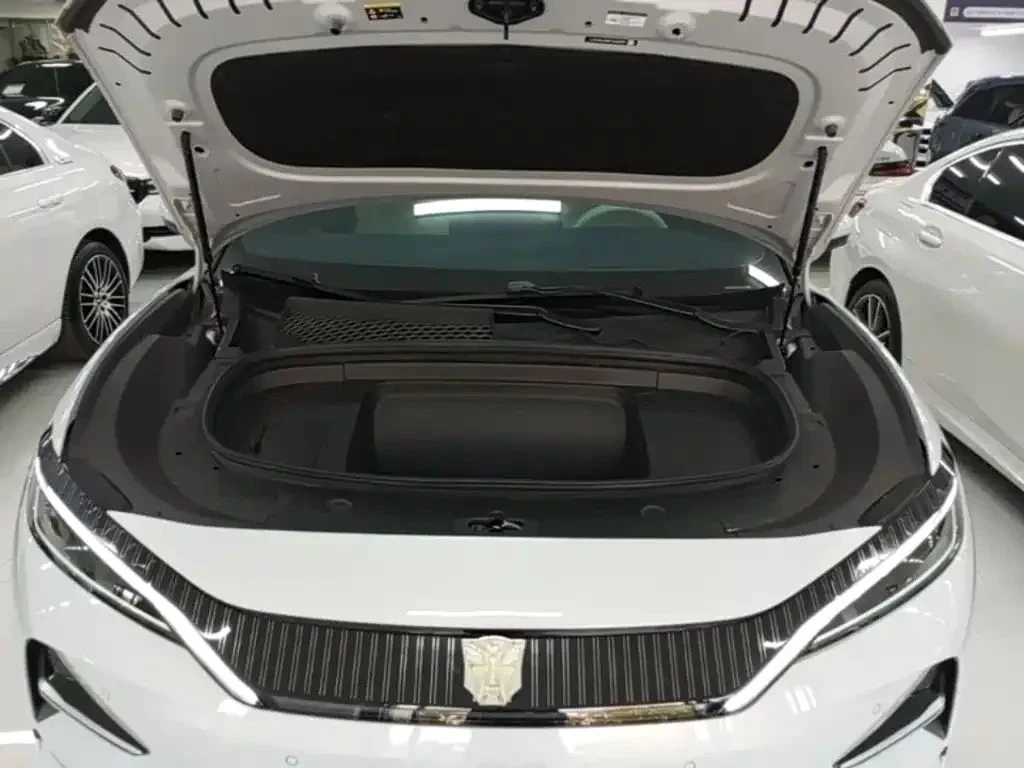 BYD Song L, снимка 14 - Автомобили и джипове - 56729057