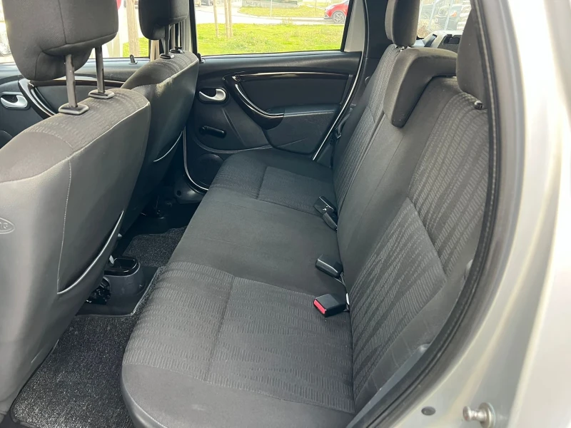 Dacia Duster 1.5dCi/4x4, снимка 14 - Автомобили и джипове - 52839269