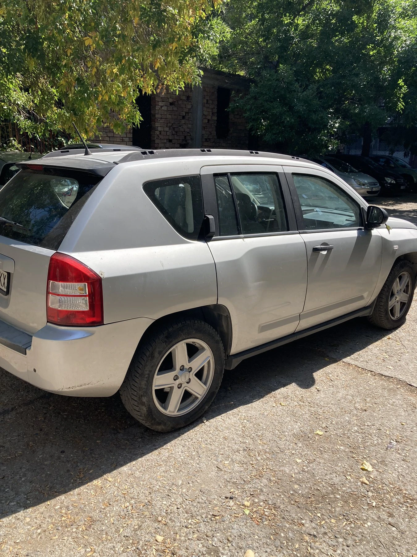 Jeep Compass КРАЙНА ЦЕНА 5000 ЛВ. ДО 1О.08.2025 ГОД.! ! ! - изображение 4