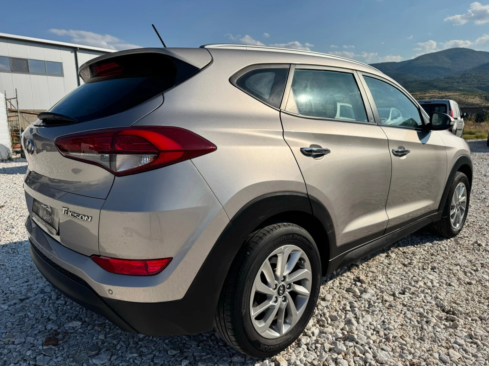 Hyundai Tucson 1.7 CRDi / LED / EURO 6 / PARKTRONIC / TEMPOMAT - изображение 8