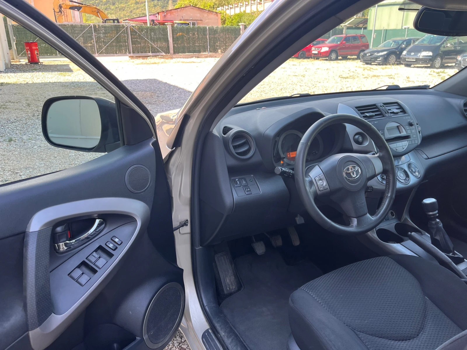 Toyota Rav4 2.2D-4D 136кс - изображение 7
