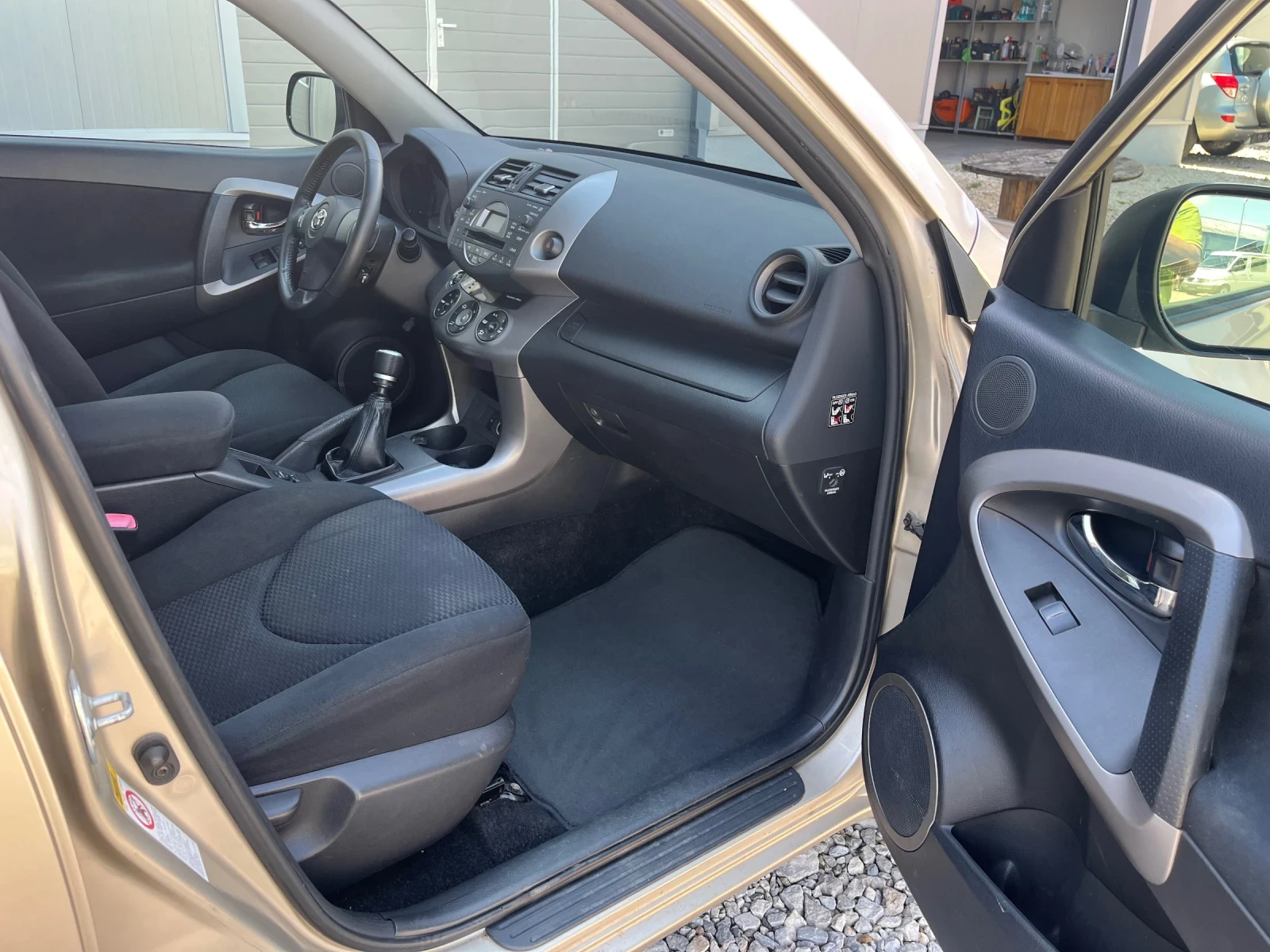 Toyota Rav4 2.2D-4D 136кс - изображение 8