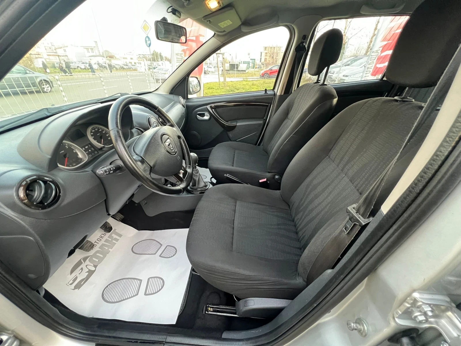 Dacia Duster 1.5dCi/4x4 - изображение 8