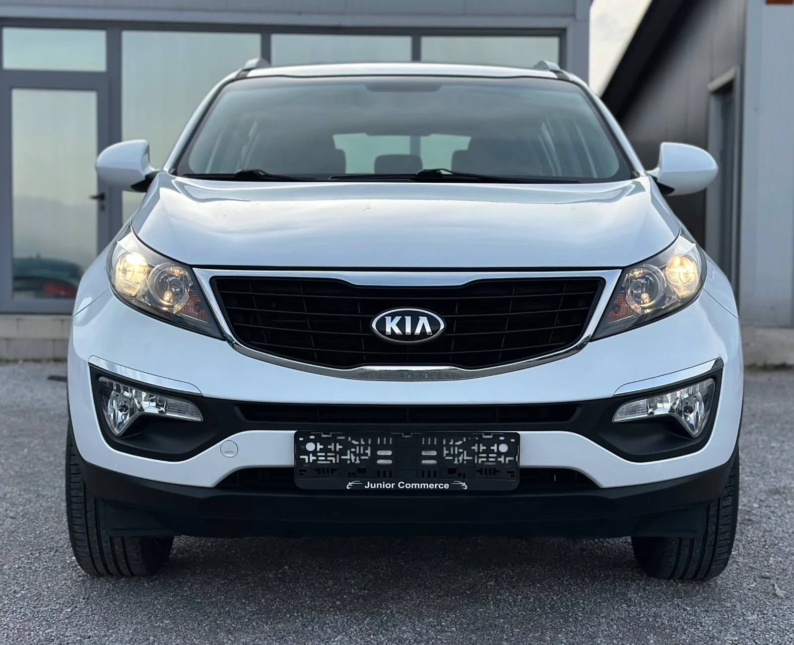 Kia Sportage 1.6i-РЕАЛЕН ПРОБЕГ-КАМЕРА-НАВИГАЦИЯ-МЕДИЯ-TOP-NEW - изображение 2