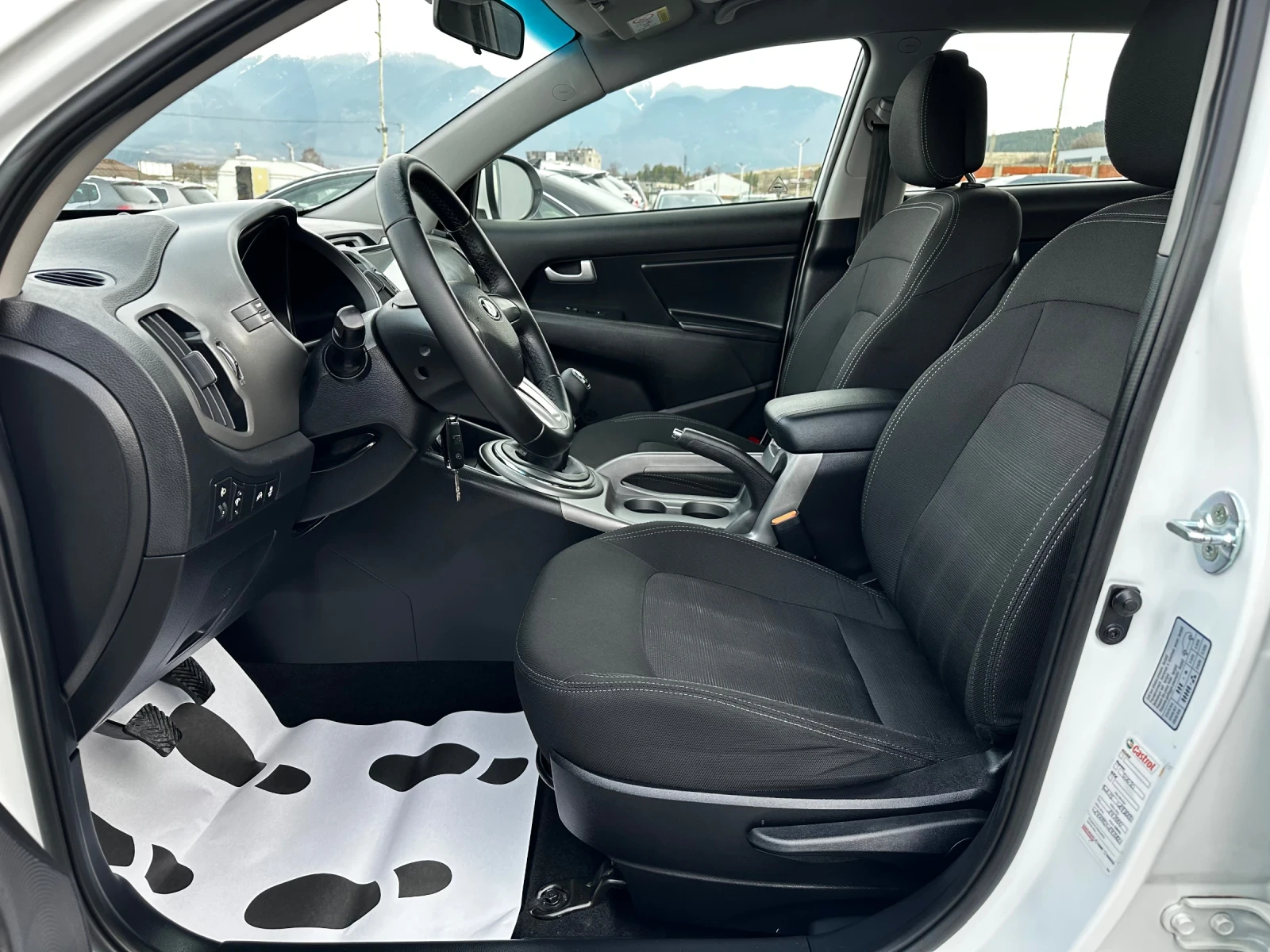 Kia Sportage 1.6i-РЕАЛЕН ПРОБЕГ-КАМЕРА-НАВИГАЦИЯ-МЕДИЯ-TOP-NEW - изображение 8