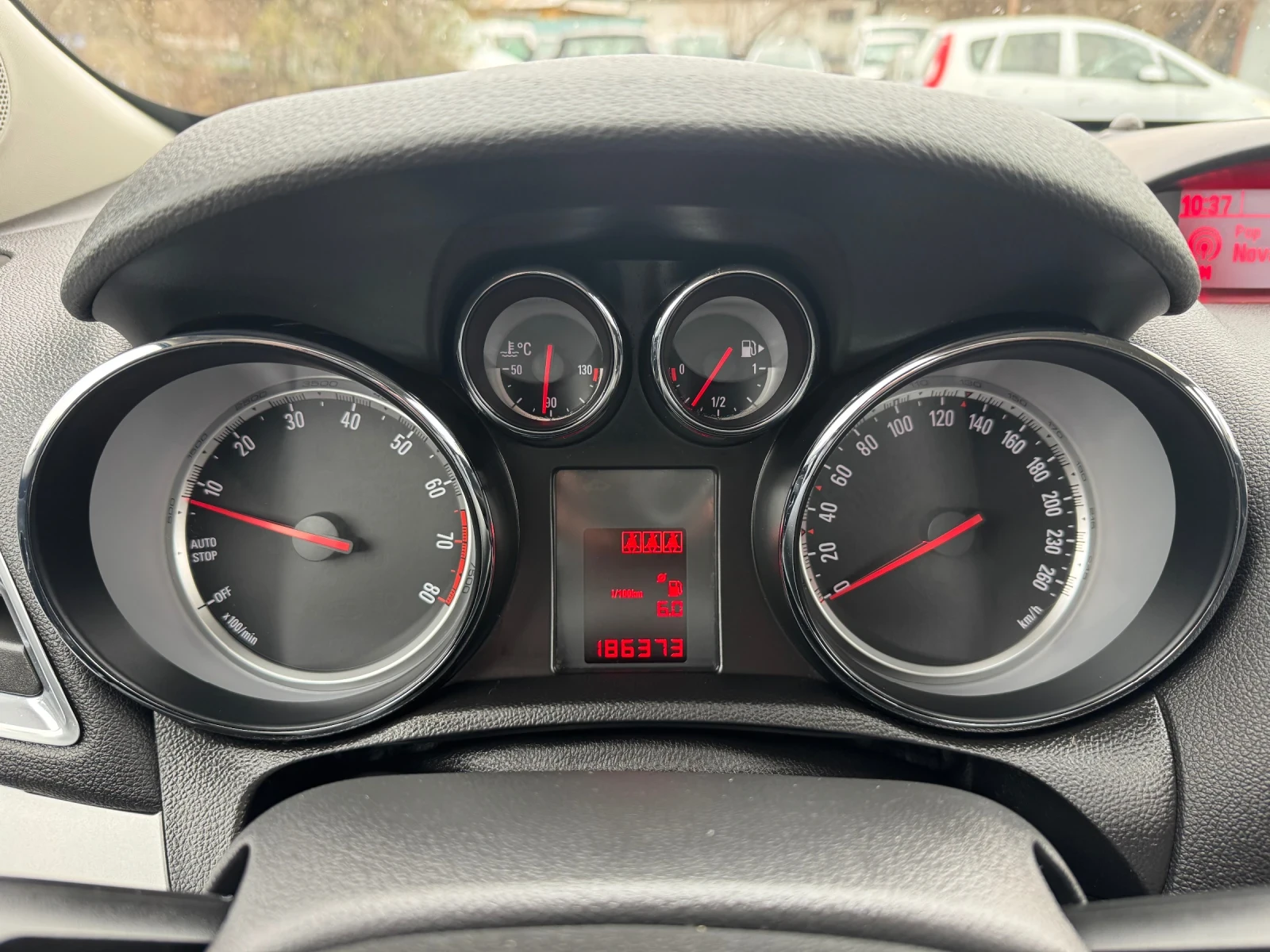 Opel Mokka 1.4Turbo, снимка 15 - Автомобили и джипове - 53890743