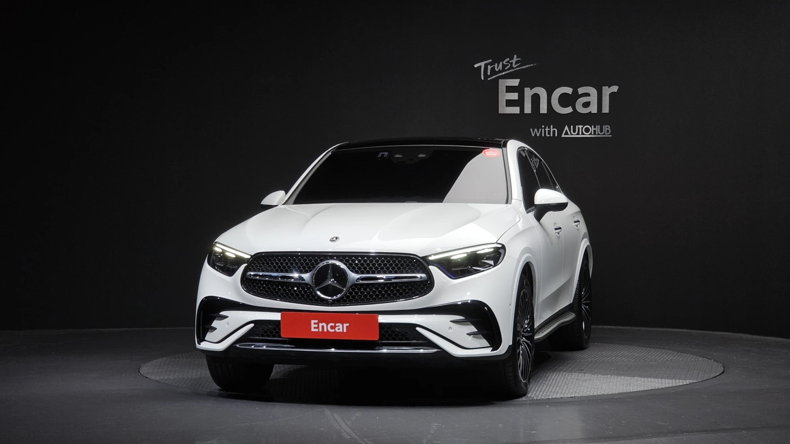 Mercedes-Benz GLC 300 2024* AMG LINE* HUD* 360* DIS* ОБДУХ* КРАЙНА ЦЕНА, снимка 2 - Автомобили и джипове - 55088544